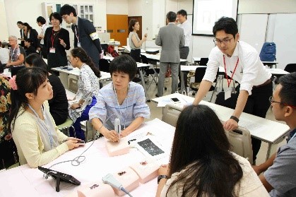 超音波診断装置を用いた褥瘡のアセスメントに関するハンズオンセミナーの様子.jpg